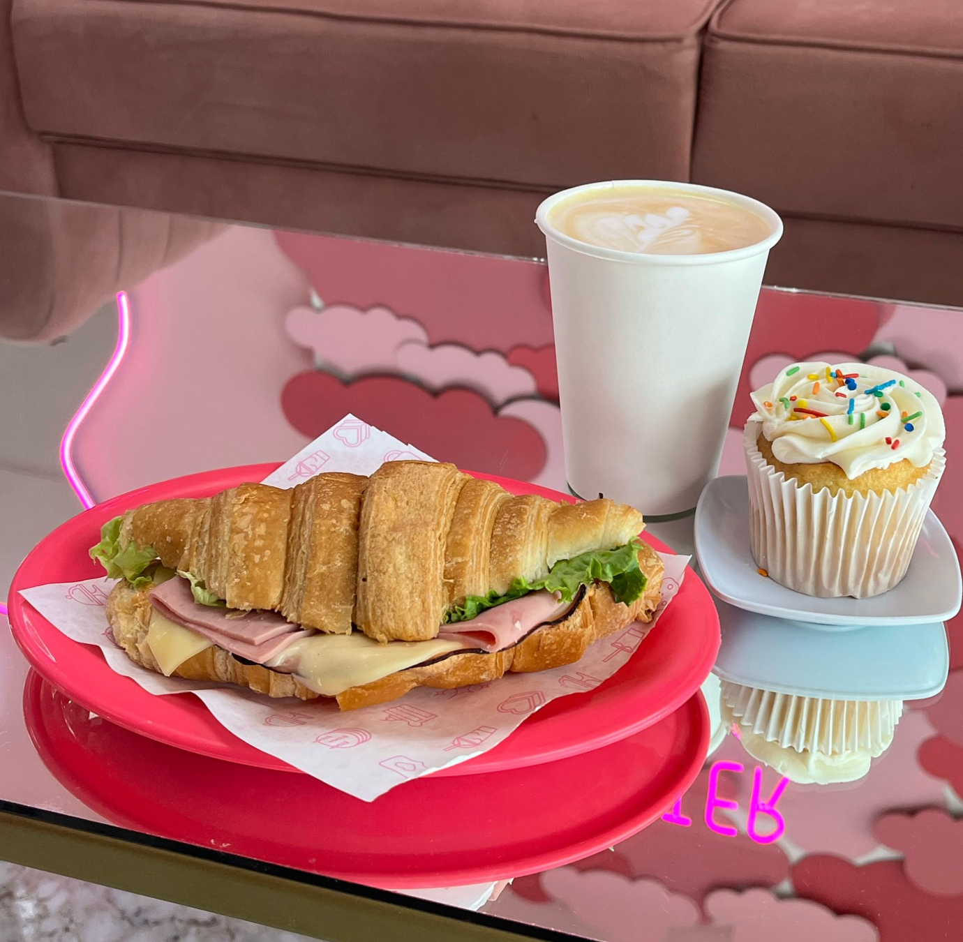 Captura de pantalla 2025-11-15 a la(s) 6.15.20 p.m.